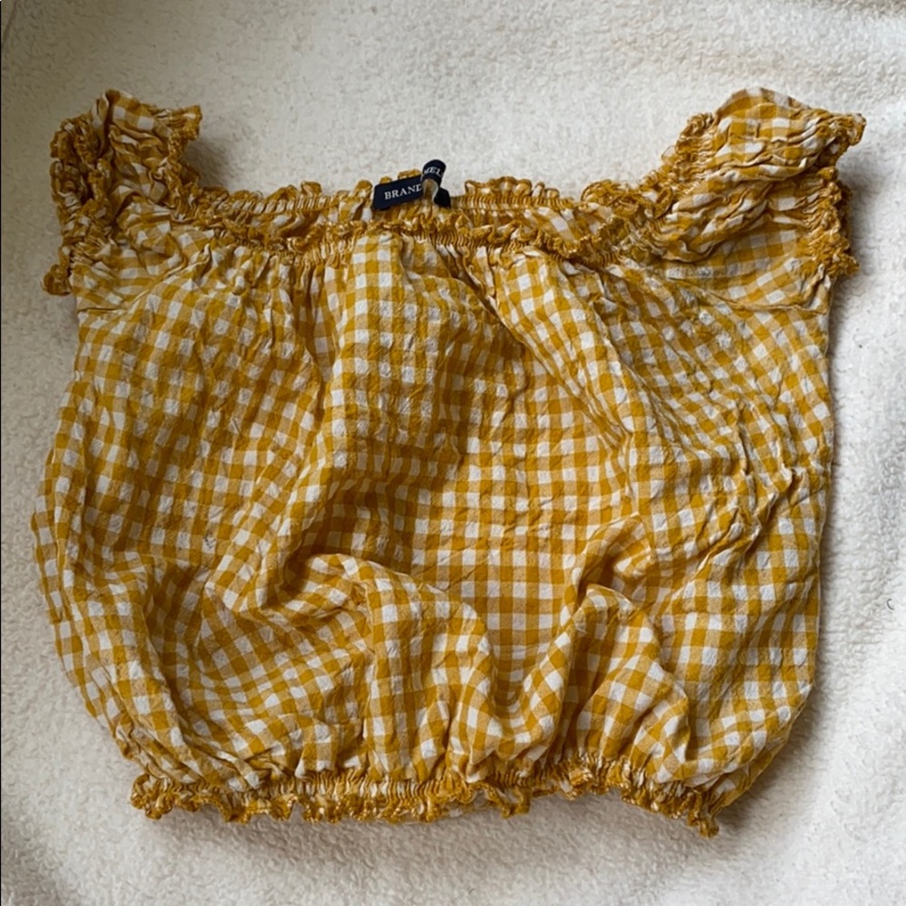 Brandy Melville cropped shirt